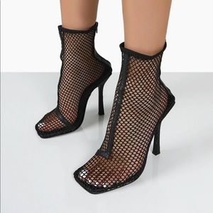 NWOB- Public Desire Leo Black Mesh Netted Square Toe.  Stiletto Heeled UK 6